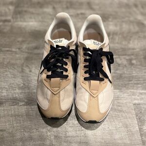 Nike women’s shoes size 7.5